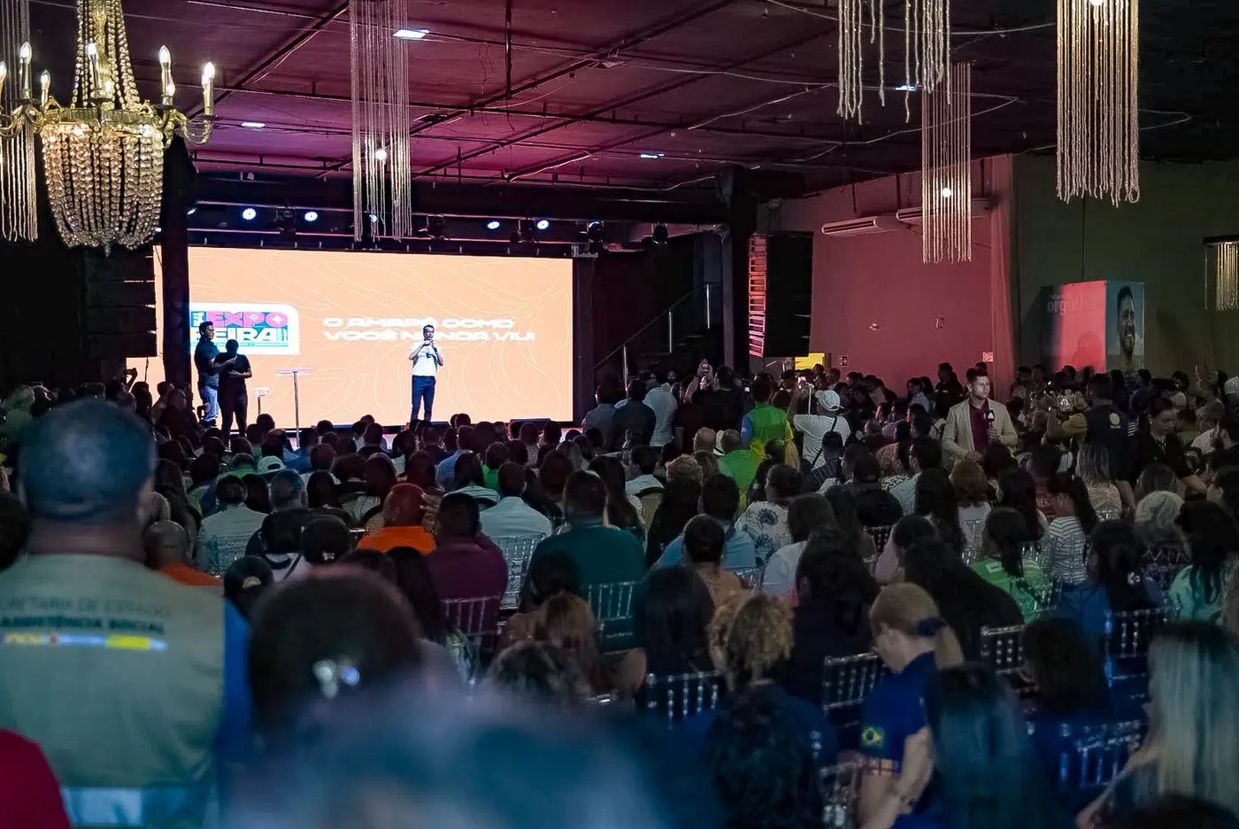 Governador do Amapá, Clécio Luís, divulga balanço da Expofeira