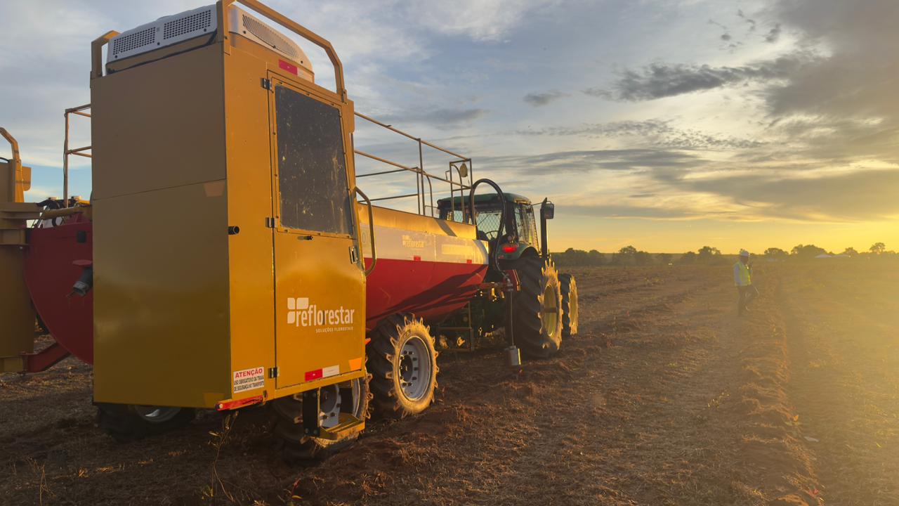 Água com tecnologia: Reflorestar inaugura módulos de irrigação 100% mecanizados para o manejo inicial de mudas na silvicultura