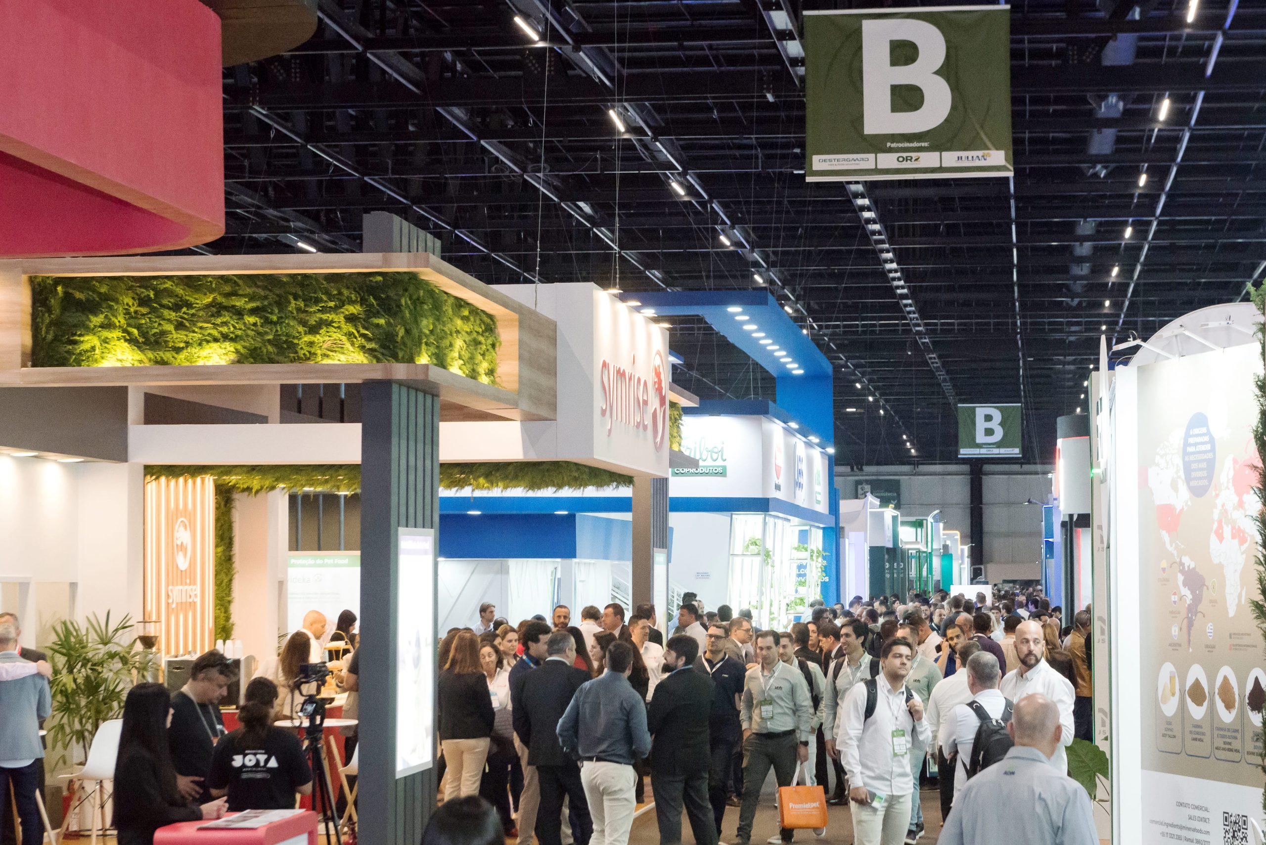 Fenagra 2026 consolida protagonismo no setor Feed & Food e projeta mais de R$ 1 bilhão em negócios